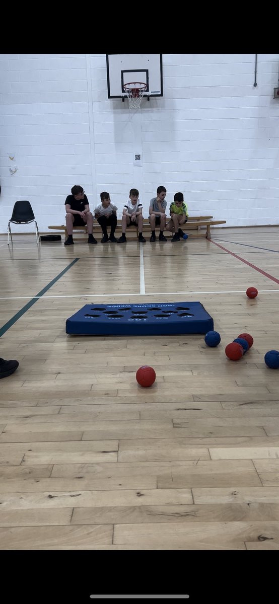 MissStirlingPE's tweet photo. What an incredible afternoon🤩🤩. Massive well done to the S1 classes that took part in our Boccia workshops this afternoon. I am so impressed by the effort and enthusiasm shown throughout🥰✨🌟 @SDS_sport @ASC_Lisa @BraesHigh @ForthValleyDS #sdsweek https://t.co/phHnyG4lLE
