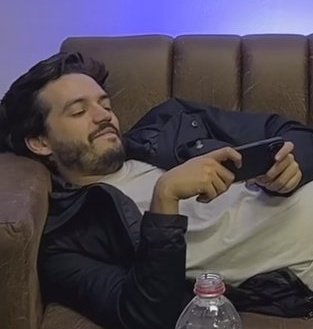 mytearsVillamil's tweet photo. Yo viendo mi spotify wrapped fingiendo que no sé qué Taylor Swift y Morat fueron mis artistas más escuchados https://t.co/rQ6noDM5vm