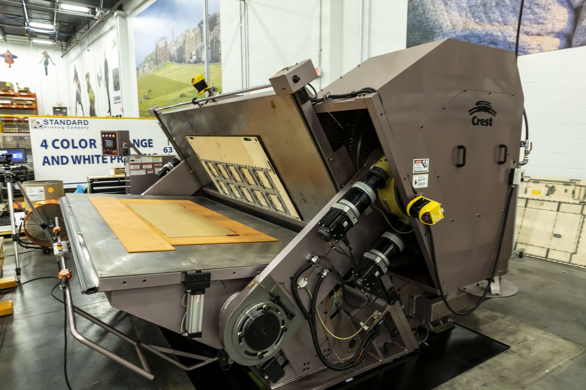 PostPress_Mag's tweet image. My Press Needs, offers the Crest Widemouth™ large-format clamshell press. The Widemouth opens up completely with the die mounted up top. When the platen rocks up, it becomes parallel before it meets the blade. Read more at bluetoad.com/publication/?m… #PostPressMagazine