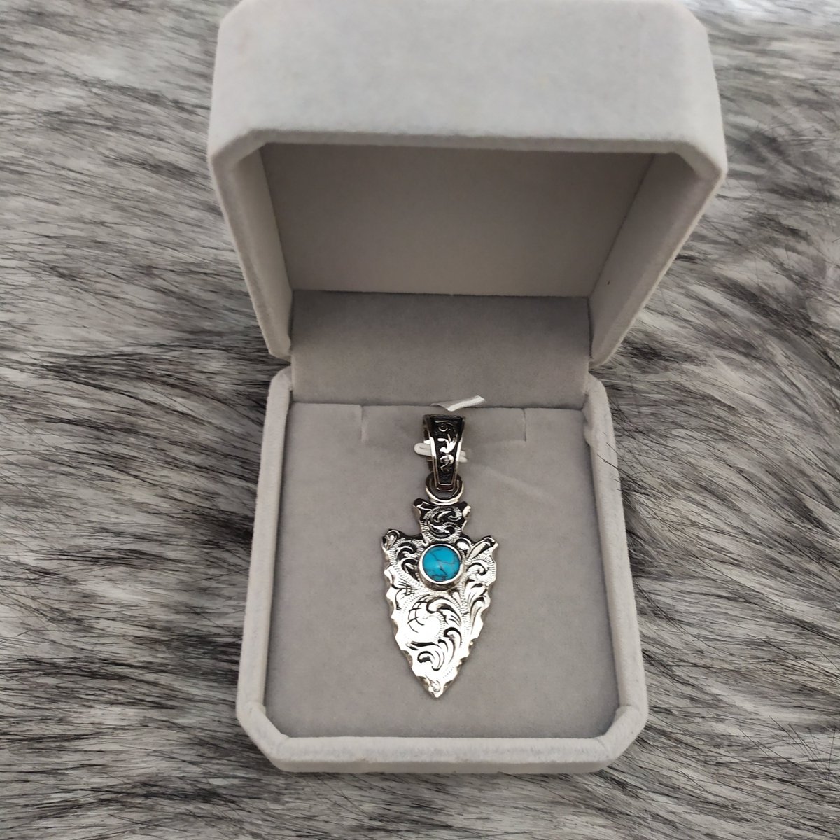 punchybuckles's tweet photo. A arrow style pendant🌟🌟
#pendant #punchy #punchybuckles #customize #engraving https://t.co/7Z3q6wBWE9