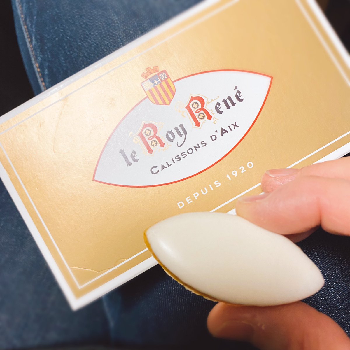 LACEROCKERSHO's tweet photo. フランスのお菓子
と言っていただいた🤗
大きさもカタチも
タティングシャトル?
French sweets
That's what I heard🤗
Size and shape
Tatting shuttle?
#tattingshuttle #Frenchsweets #tattinglace #タティングレース #frivolité https://t.co/9ndzjxPHKN