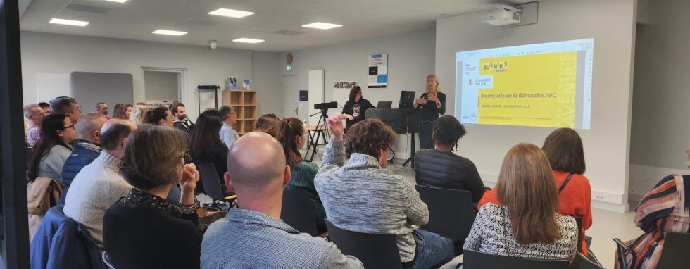 PedagoNUM's tweet photo. Participation de l’équipe du SUN @PedagonUM à la journée nationale #codesing du futur #eportfolio #Avenir(s) #ESR pour l’approche par compétences (#APC) organisée par le volet #ESR d'Avenir(s) à l’Université de Lille et coanimée avec des ingénieurs pédagogiques de l’#UPJV https://t.co/Q2M99VMYTp