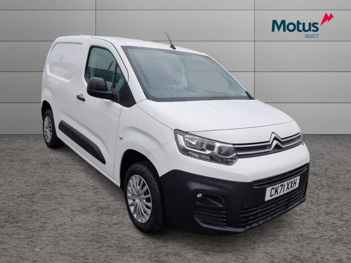MotusSelectUK's tweet photo. 📢VAN OF THE WEEK📢

2021 Citroen Berlingo Enterprise, featuring:

📱Apple CarPlay
❄️Air Conditioning
🛣️Cruise Control and more!

Find out more: https://t.co/jLCKTChyEP

#VanOfTheWeek #UsedVans #CitroenBerlingo #CitroenVans #MotusSelect https://t.co/ovmMPMTZeF