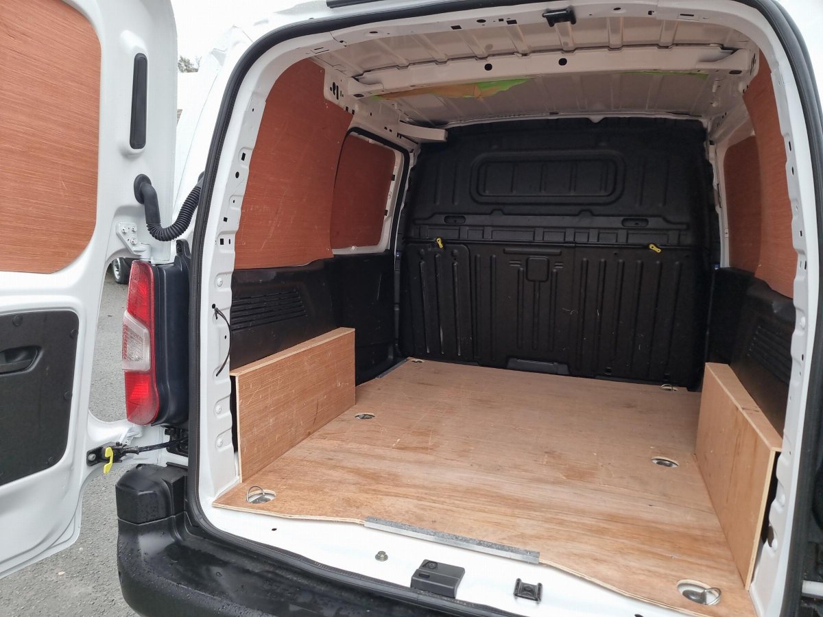 MotusSelectUK's tweet photo. 📢VAN OF THE WEEK📢

2021 Citroen Berlingo Enterprise, featuring:

📱Apple CarPlay
❄️Air Conditioning
🛣️Cruise Control and more!

Find out more: https://t.co/jLCKTChyEP

#VanOfTheWeek #UsedVans #CitroenBerlingo #CitroenVans #MotusSelect https://t.co/ovmMPMTZeF