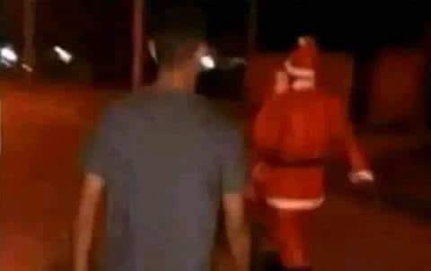 - ¿Y el concierto de <a href="/Tommy_Torres/">Tommy Torres</a> en México que te pedí?

-TE ESTOY HABLANDO.