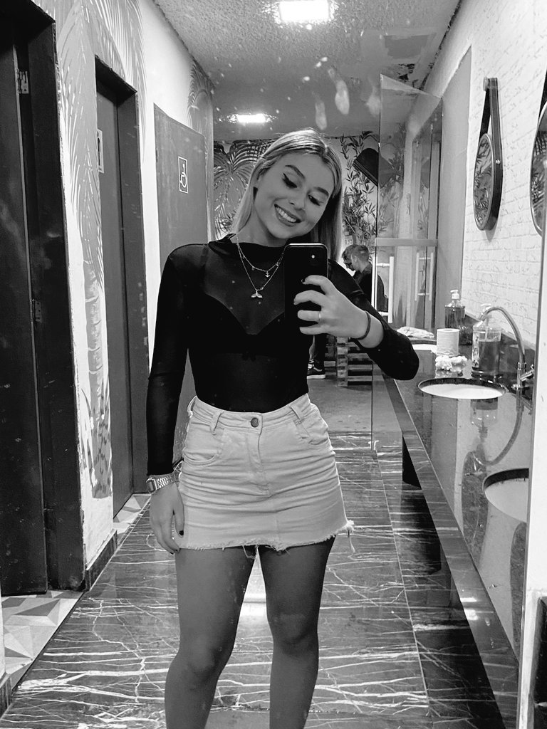 mary.janee🕸️ tweet media