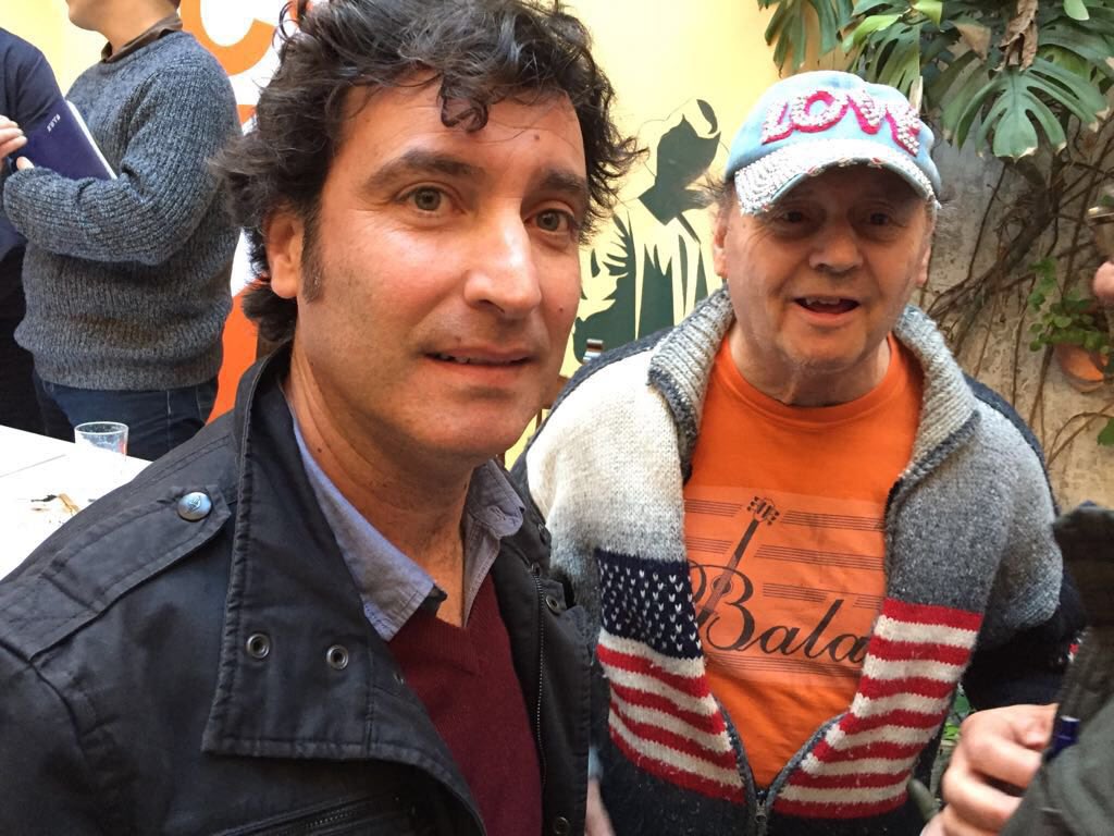 Mi más sentido pésame a la familia de #Balao un gran profesor de guitarra flamenca y clásica que ha tenido de alumnos a grandes guitarristas de #Jerez y de muchas partes del mundo. Quiero recordar que era un gran compositor 
#Balaoelmaestro #flamenco #guitarraflamenco