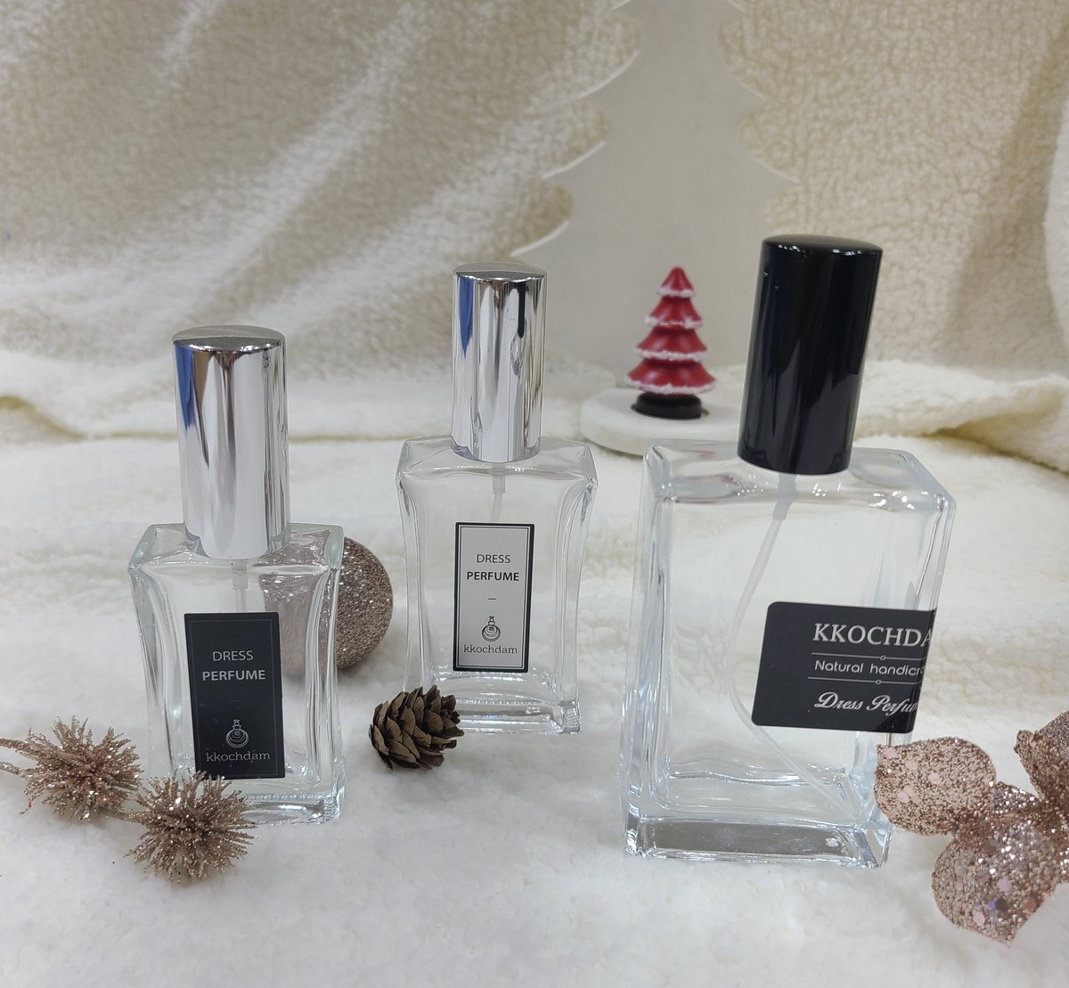 [팔로우&amp;RT이벤트] 12월 커미션 오픈 기념 자캐/최애 향수 이벤트 본 계정을 팔로우 알티 해주신 분들 중 3명에게 공방에서 직접 만든 자캐/최애 50ml 꽃담 향수를 무료로 제작해드립니다!🌸

-추첨 : 12/24일 저녁에 🐥