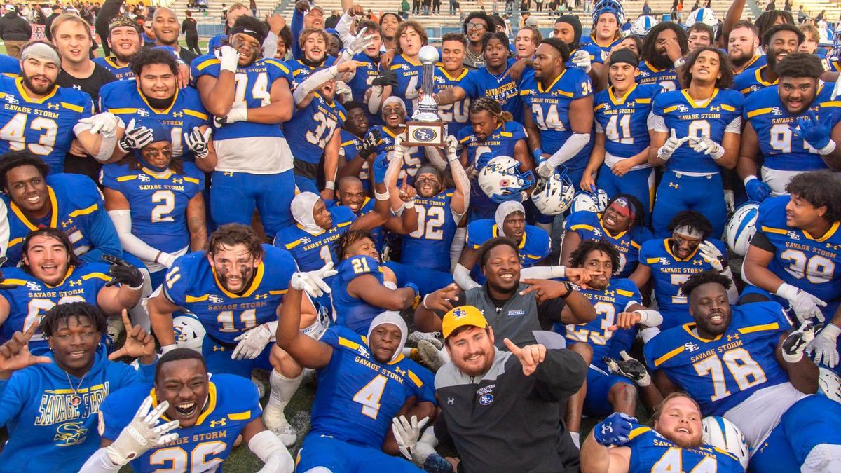 After a great conversation with <a href="/ImCoachE5/">Coach Ellison</a> I am blessed to receive an ⭕️ffer from Southeastern Oklahoma State🟡🔵
<a href="/BSublet/">BSUB</a> 
<a href="/Coachbook1/">Coach_Booker</a> 
<a href="/staton_sheldon/">Coach SUGE</a>