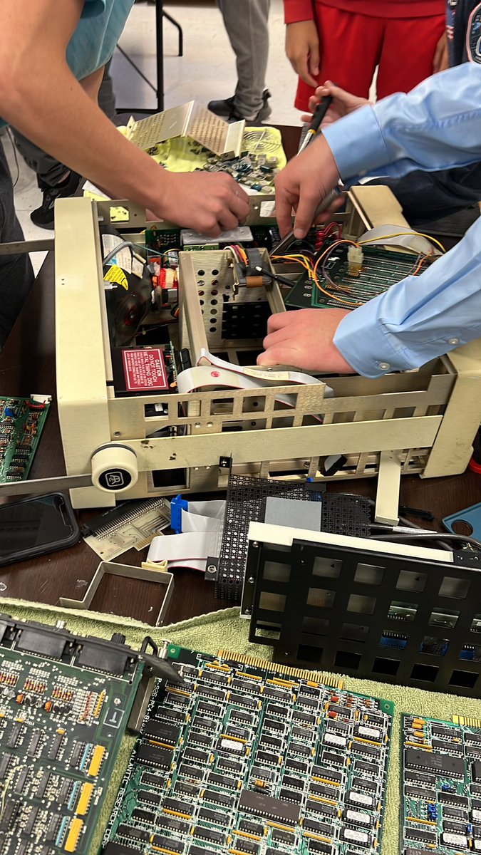 iSTEM Academy (@istem_academy) on Twitter photo Reverse Engineering in progress! Student quote, โThis is fascinating. The only circuitry I understand is <a href="/Minecraft/">Minecraft</a> redstone.โ <a href="/FCPS1News/">Fauquier Schools VA - NEWS</a> <a href="/KettleRunNews/">Kettle Run HS</a> Reverse Engineering in progress! Student quote, โThis is fascinating. The only circuitry I understand is <a href="/Minecraft/">Minecraft</a> redstone.โ <a href="/FCPS1News/">Fauquier Schools VA - NEWS</a> <a href="/KettleRunNews/">Kettle Run HS</a>