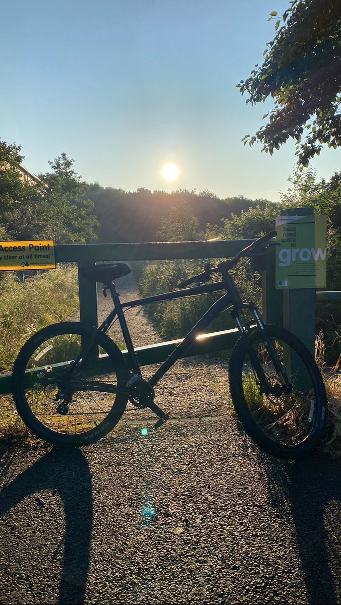 I’ll be swapping my car for this beauty for the daily commute in 2024! The training has begun. Follow my journey #mansfield #charity #themansfieldguy #bike