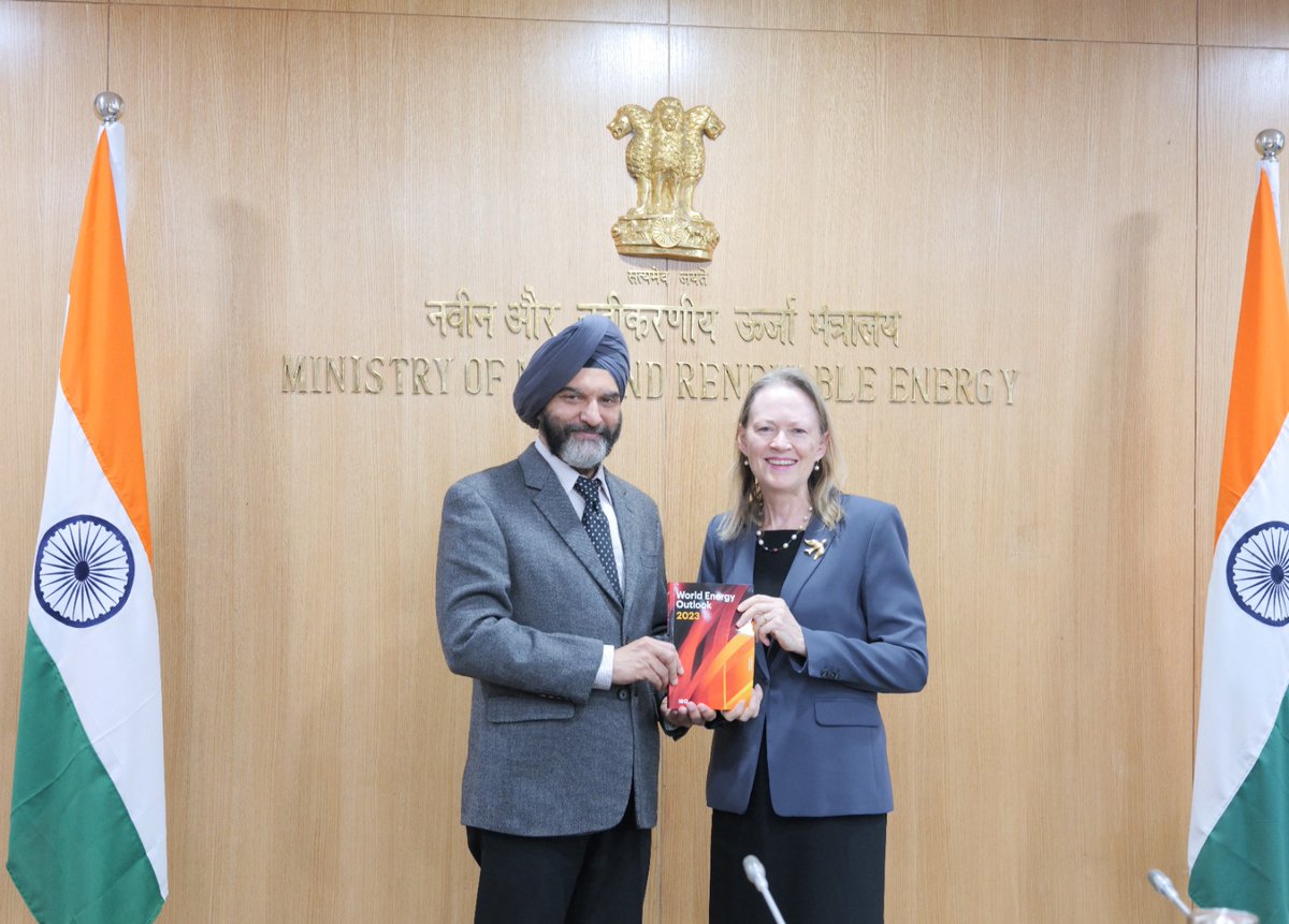 Ministry of New and Renewable Energy (MNRE) (@mnreindia) on Twitter photo Ms. Mary Warlick, Deputy Executive Director, <a href="/IEA/">International Energy Agency</a> met Shri <a href="/bsbhalla99/">Bhupinder Bhalla</a>, Secretary, MNRE today at Atal Akshay Urja Bhawan, New Delhi. They discussed on the trends in new and emerging technologies in the field of Renewable Energy.
#RenewableEnergy #BatteryStorage Ms. Mary Warlick, Deputy Executive Director, <a href="/IEA/">International Energy Agency</a> met Shri <a href="/bsbhalla99/">Bhupinder Bhalla</a>, Secretary, MNRE today at Atal Akshay Urja Bhawan, New Delhi. They discussed on the trends in new and emerging technologies in the field of Renewable Energy.
#RenewableEnergy #BatteryStorage