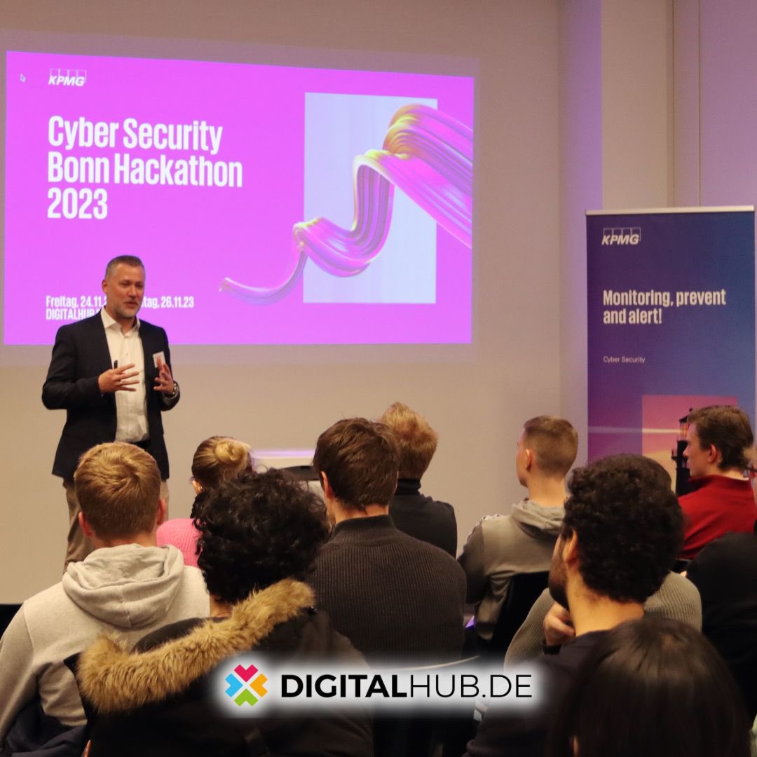 Der erste Bonner Cyber Security Hackathon, ein gemeinsames Event von @digitalhub_de , des Start-ups @l_3_montree, @KPMG_DE , der @h_bonnrheinsieg und @enaCom_UniBonn , fand vom 24. bis 26. November 2023 statt. Mehr im Blog: digitalhub.de/blog/bonner-cy… #dwnrw #digitalhub #hackathon