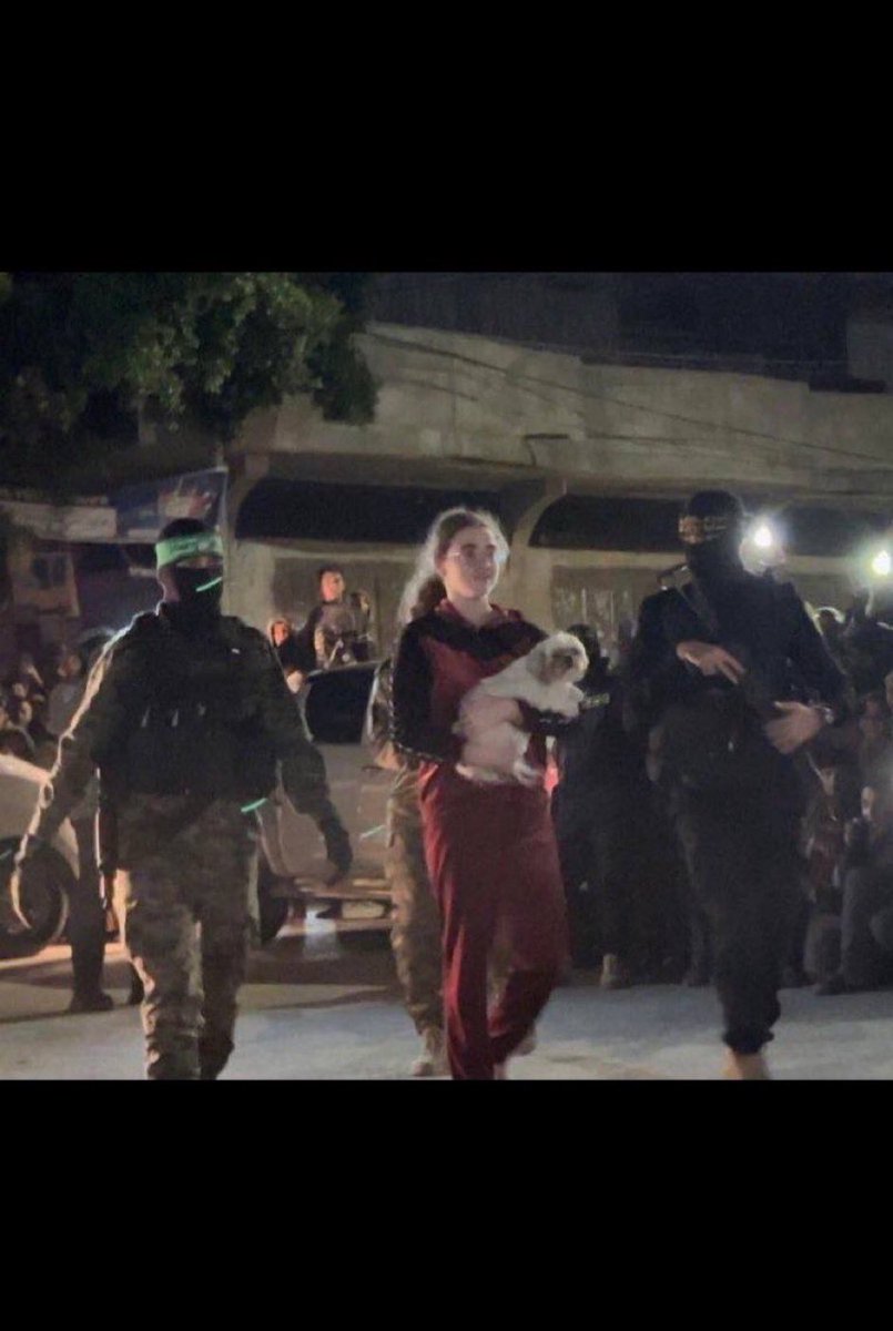 MaxBlumenthal's tweet photo. The Israeli govt has imposed strict rules on freed Israelis, closely monitoring or muzzling them entirely

Those released from Hamas custody “are expected to receive close supervision, and they will be instructed on what to tell the media and what not” https://t.co/sj4j5ASH3i https://t.co/E2Ze9B6Hl6