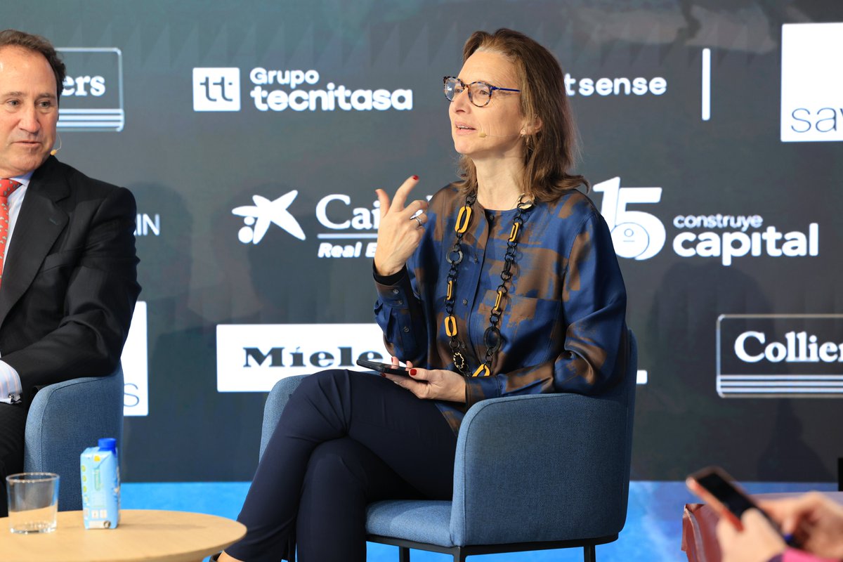 La digitalización en los negocios es lo que ha hecho romper fronteras, también va a ocurrir en el Real Estate.   Cristina Singla en la mesa sobre residencial prime que ha moderado esta mañana en el #PremiumRealEstateSummit #PRES2023