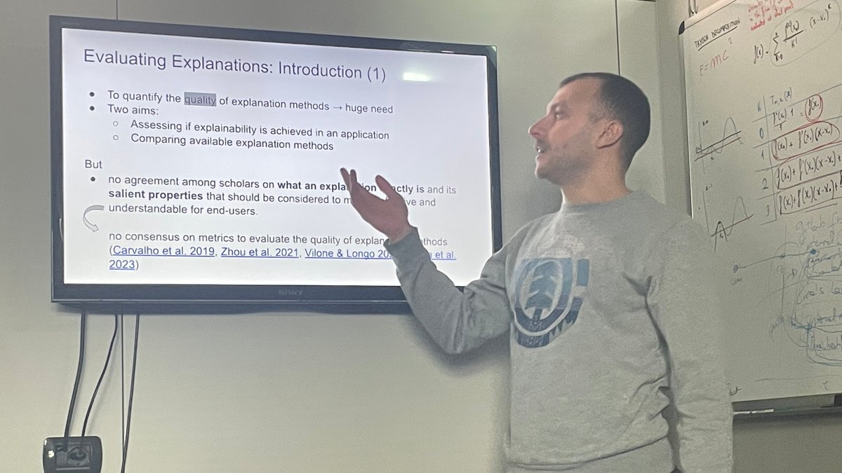 fbk_mt's tweet image. A nice presentation by @DennisFucci on Explainable AI #XAI and its evaluation approaches!
#explainableAI #explainable #evaluation