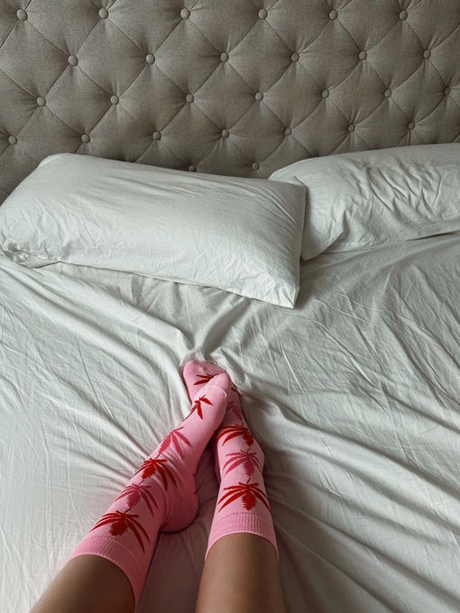 Mira todo lo que puedes ver gratis 🫣😱😱🥶 https://t.co/BQFw9ooYLU https://t.co/k5Q3669Vhh