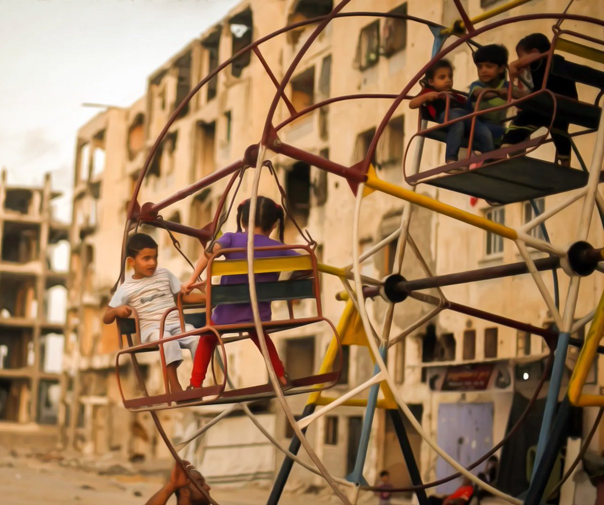 İsrail'in Gazze'de dünyanın gözü önünde sistematik bir şekilde uyguladığı soykırım her gün yüzlerce canı almaya devam ediyor. 53 günlük bombardımanın ağır bilançosu;

▪6 bin 150'den fazla çocuk,
▪4 bini aşkın kadın İsrail tarafından katledildi.

#FreePalestine