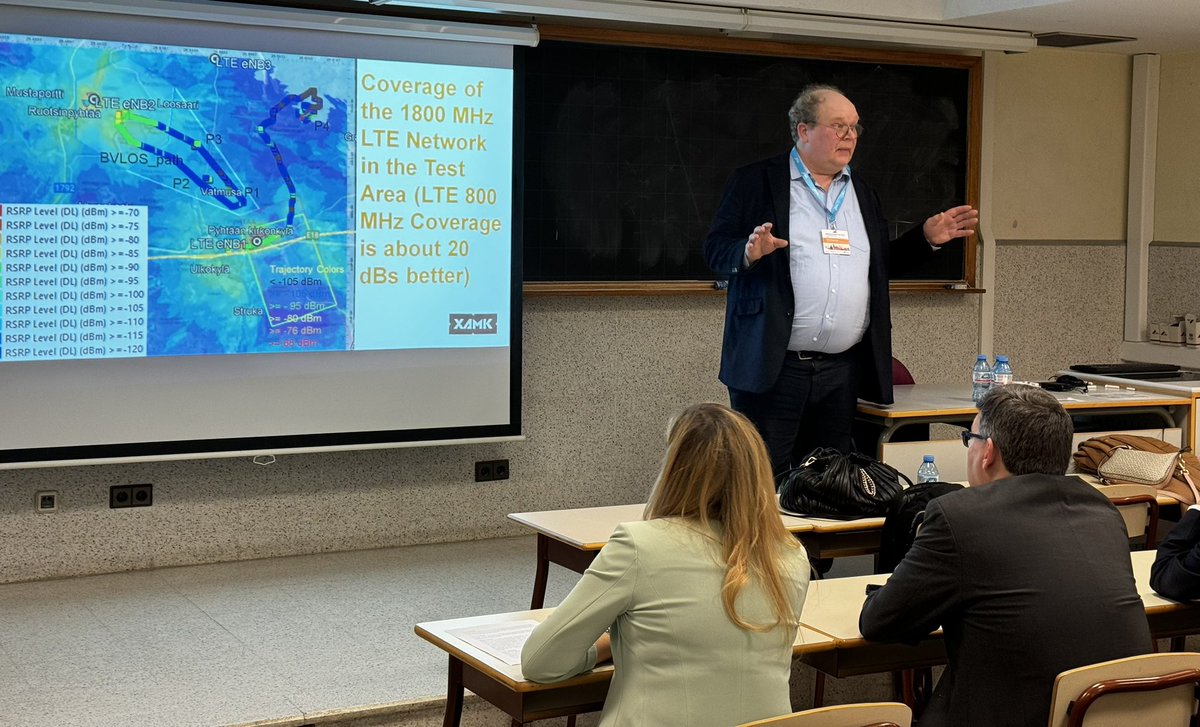 Project manager <a href="/xamkfi/">Xamk</a> Timo Kasurinen presents possibilities and challenges of using LTE network for C2 link for drones. <a href="/SESAR_JU/">SESAR JU🇪🇺✈️</a> Innovation Days at Sevilla. Study was conducted during FUAVE-project at drone test area connected to Helsinki-East Aerodrome.