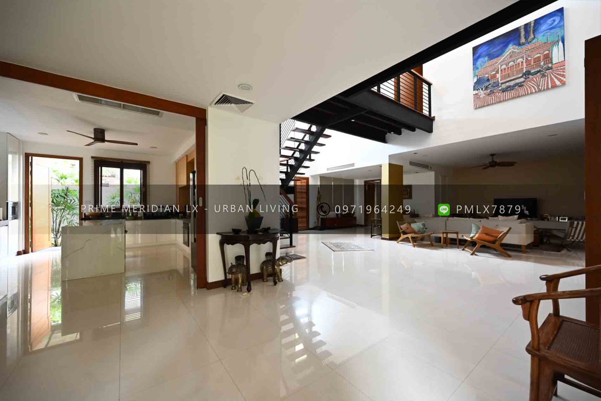 PrimeMeridianLX's tweet photo. Sukhumvit 101/1, Bangkok | Resort style single house with private swimming pool, 3 bedrooms, interior size of 842 Sqm, land size 351 Sqwah, central Bangkok.

Selling At 95,000,000 THB
#Bangkok #UdomSuk #Sukhumvit https://t.co/w7qG5sQKIo