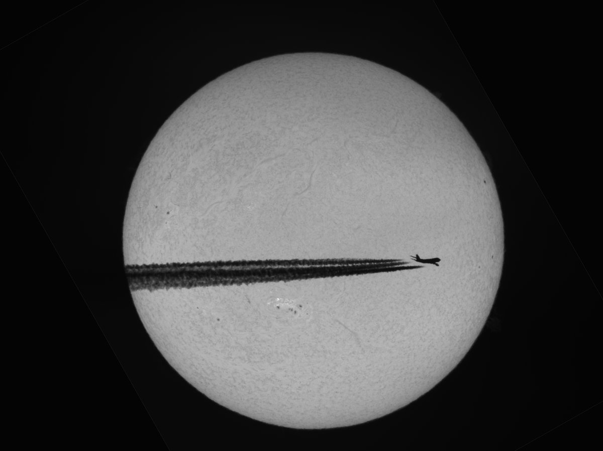 AstroMeteo_'s tweet photo. Captura del Sol en el moment adecuat i en el lloc correcte. 
29/11/2023 15.24TU des de l'@Observatori de Pujalt. https://t.co/O3t391OTAG