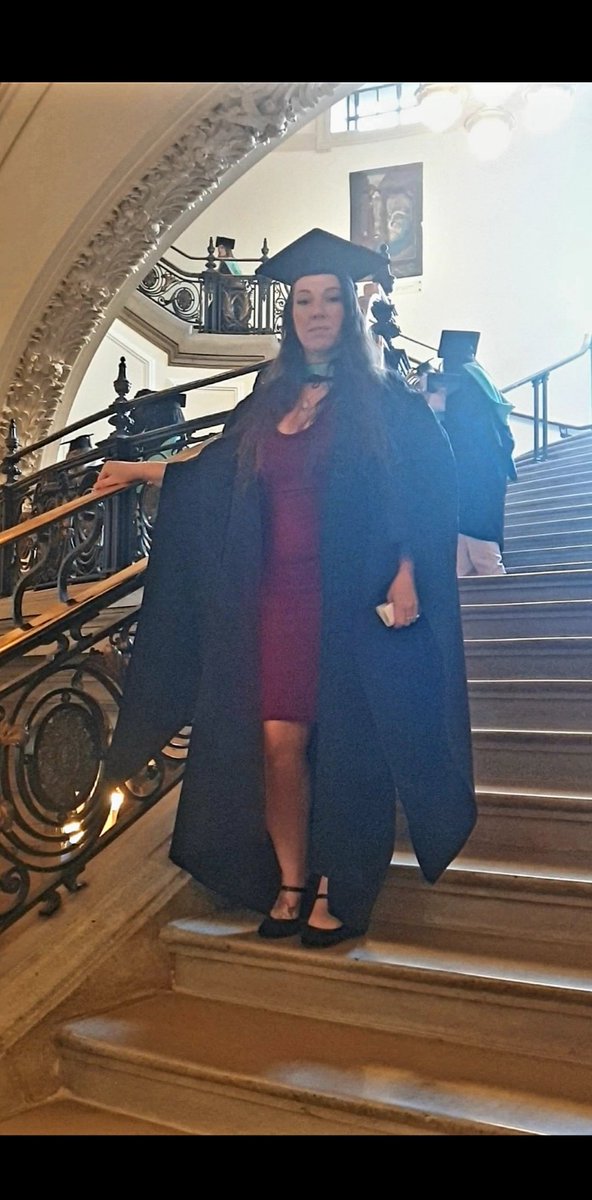 Hell yeah I've only gone and got myself a law degree. Thank you for the love and congratulations peeps. It took dedication and hard work, but I did it!

#lawdegree #Gradation #Ardengrad #iwonanaward #gamer #gamergirl #Law #graduate #graduation