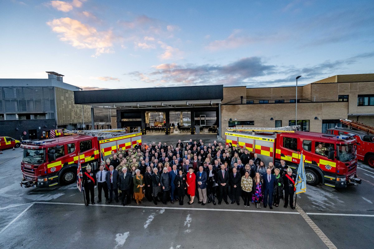 WestSussexFire's tweet photo. 🎉 Platinum House, our new Training Centre and Fire Station for #Horsham, is officially open!

The site was opened by His Majesty’s Lord Lieutenant of West Sussex, Lady Emma Barnard, during yesterday's ceremony.

Find out more about the event here:
https://t.co/OXn5fag1Lr https://t.co/uTpRbq5pPT