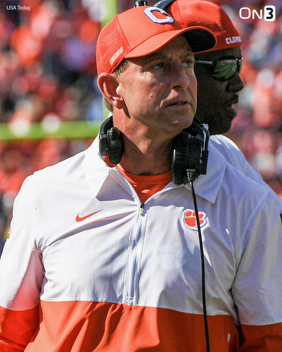 On3's tweet photo. Dabo Swinney &amp; Clemson have offered D2 transfer OT Alan Herron👀

https://t.co/CtAFklB5uu https://t.co/gVvLEC6TEM