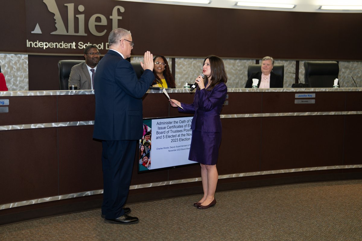 HCPrecinct4's tweet image. Commissioner @LesleyBrionesTX was honored to administer the oath of office to @AliefISD Trustees Ann Williams and Enrique "Rick" Moreno. 
👏 Congratulations to these dedicated leaders on their commitment to education and public service!  
#AliefISD #OathOfOffice #HCPrecinct4