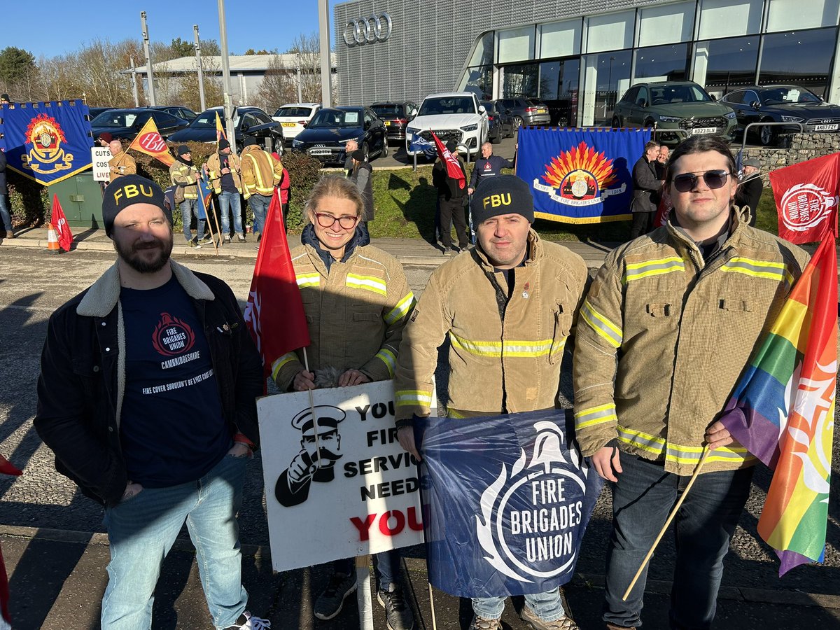 FBU_Guy's tweet photo. Health and Safety at operational incidents should always be a priority. It should be monitored, discussed, and never compromised because of money.
Proud to support Cambridge Brothers and Sisters in their fight for sense.
#crewsof3notforme https://t.co/0AY2CZLgZ7