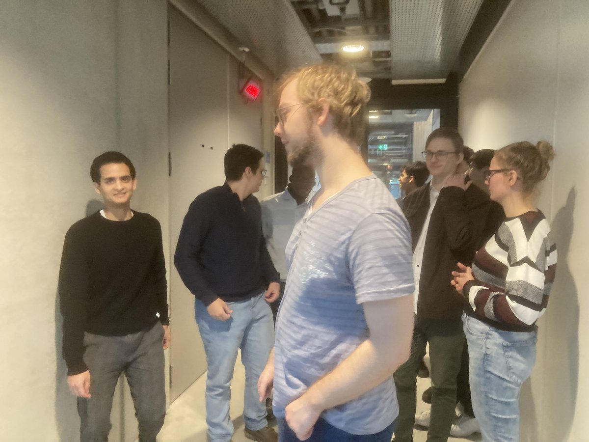 NanoscienceTop's tweet photo. Former topmaster Nanoscience student Yahia Mostafa showing the present second year students the labs at ARCNL @nanolithography https://t.co/oQG6bP6DXg