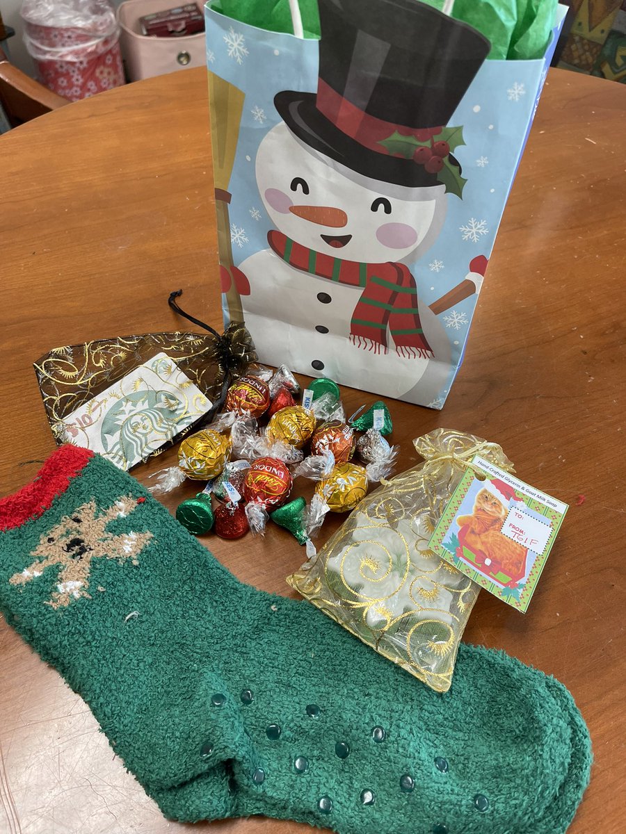 Everyone who attends a PD session gets a chance to win the door prize. Here’s today’s! #TGIFBlitzen <a href="/KHSCDPrincipal/">Keith Richardson</a> <a href="/KnightdaleHS/">Knightdale High</a>