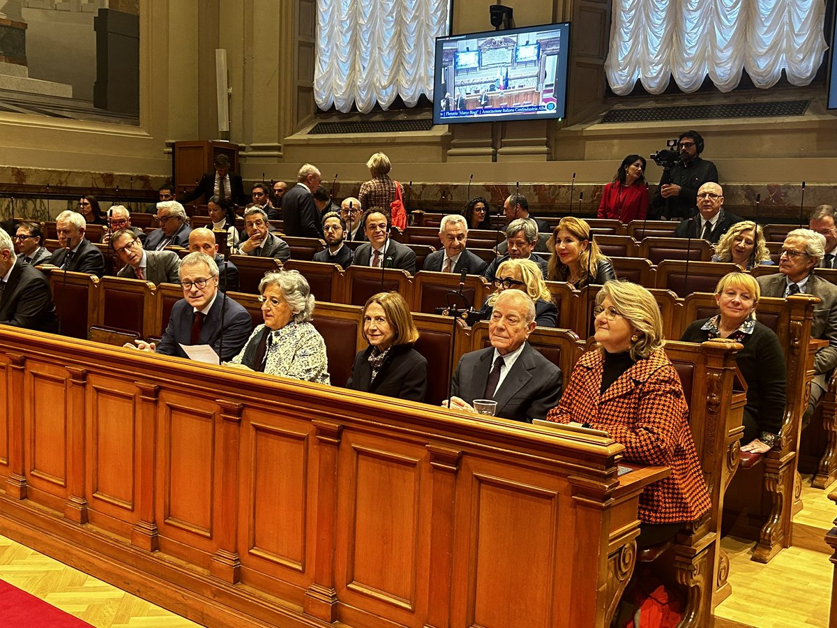 confalb's tweet photo. ASSEMBLEA PUBBLICA 
Associazione Italiana Confindustria Alberghi 
presso il CNEL 
Apre i lavori La Presidente 
@CaColaiacovo https://t.co/48zJtDyUyV