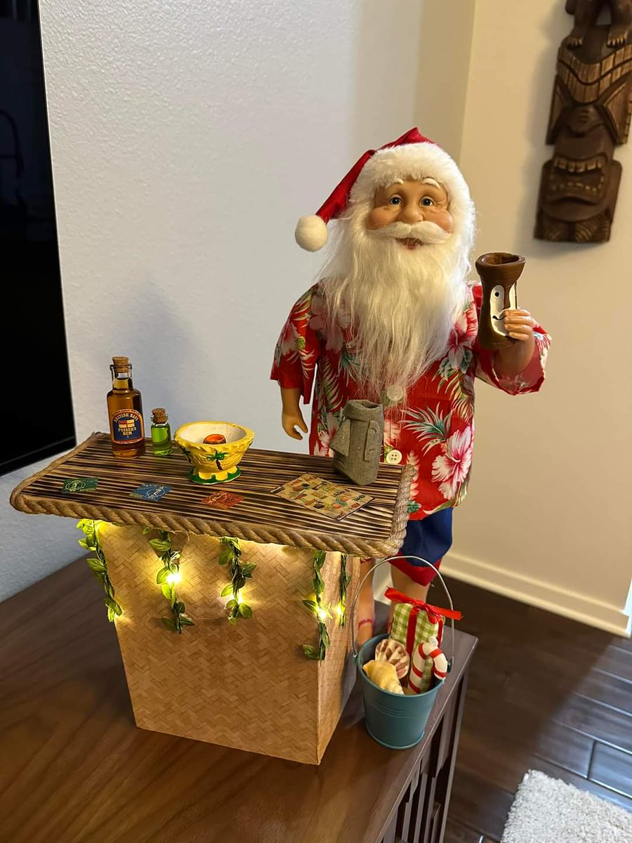 A Mai Tai Christmas to all !!
🎄🎅🏼🍹🌴🏝

Photo credit Mike Sobie from @ThemingTikiBars
facebook.com/groups/Theming…