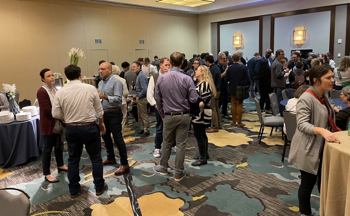 csraac's tweet photo. Thank you too all those who came to our AAR/SBL reception!
Swipe to see some photos.
If you were there or see yourself drop a comment!
#aarsbl23 #csraac #csraacataarsbl #religionandamericanculture #raac https://t.co/ExwelRvXd9