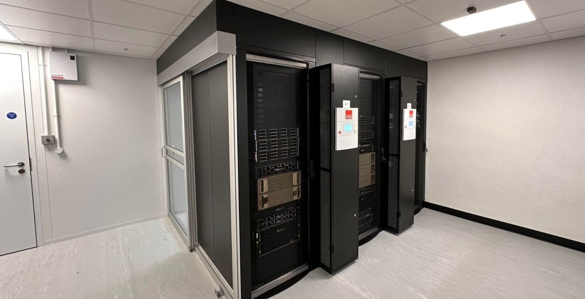 InfinitiIT's tweet photo. Data Centre Remote Monitoring: A Critical Element in Today's Digital Landscape.

Read Our Blog! - https://t.co/4i8rrbZjZi

#datacentre #datacentremonitoring #datacentremaintenance #datacentresolutionsuk https://t.co/pAOsoKyCuF