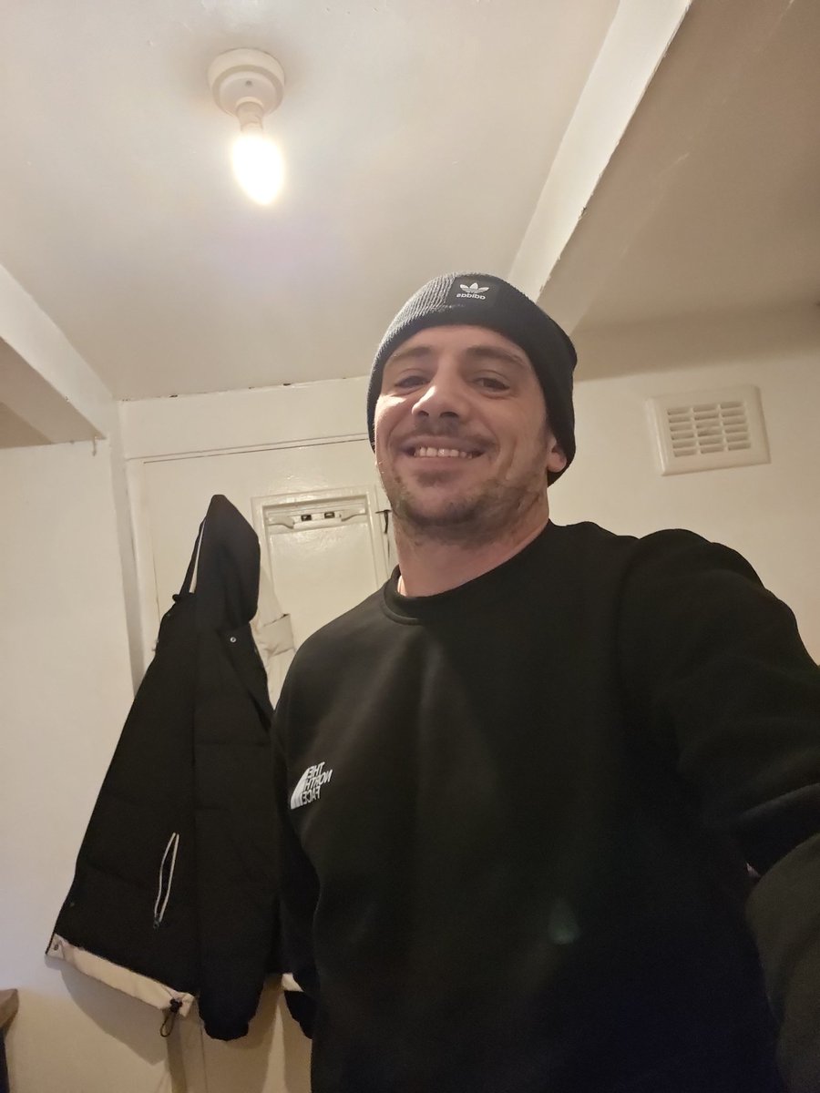 Billybarret3's tweet photo. Whos guna be my personal wallet tonight #walletfag #cashfags #cashmaster #cashsub #spoonspig #spitsub https://t.co/0jqJspX35g