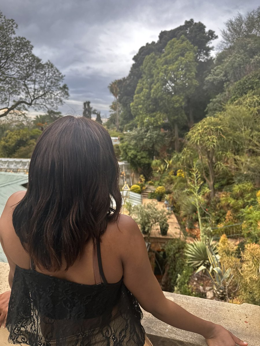 MoratuaNM's tweet photo. Overlooking at my guests on my wedding day as a millionaire #cellcmillionairesclub #therewillbesigns https://t.co/zQRn8FOuda