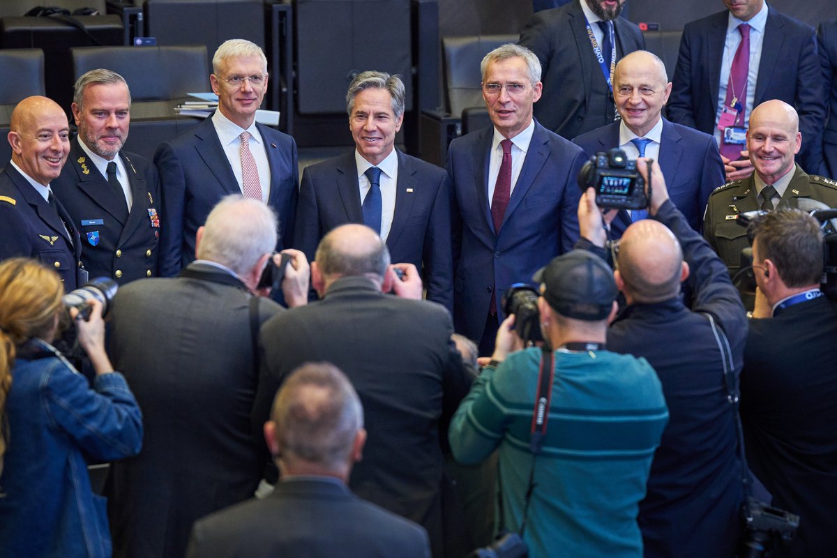 #NATO's Foreign Ministers met for the final #ForMin of the year. Here are a few highlights from their discussions: ✅the path to next year's #WashingtonSummit ✅long-term support for #Ukraine ✅@NATO's first-ever quantum strategy Read more: act.nato.int/article/nato-f… #WeAreNATO