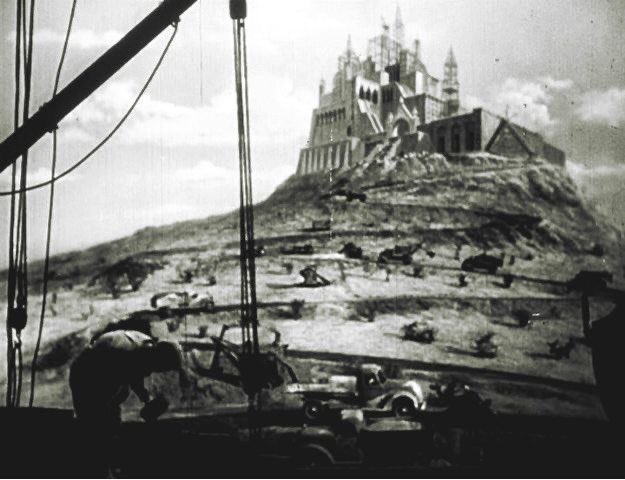 BobaFettANHSE's tweet image. An amazing BTS image.

Xanadu.

#citizenkane #behindthescenes🎬 #filmmaking #moviemaking