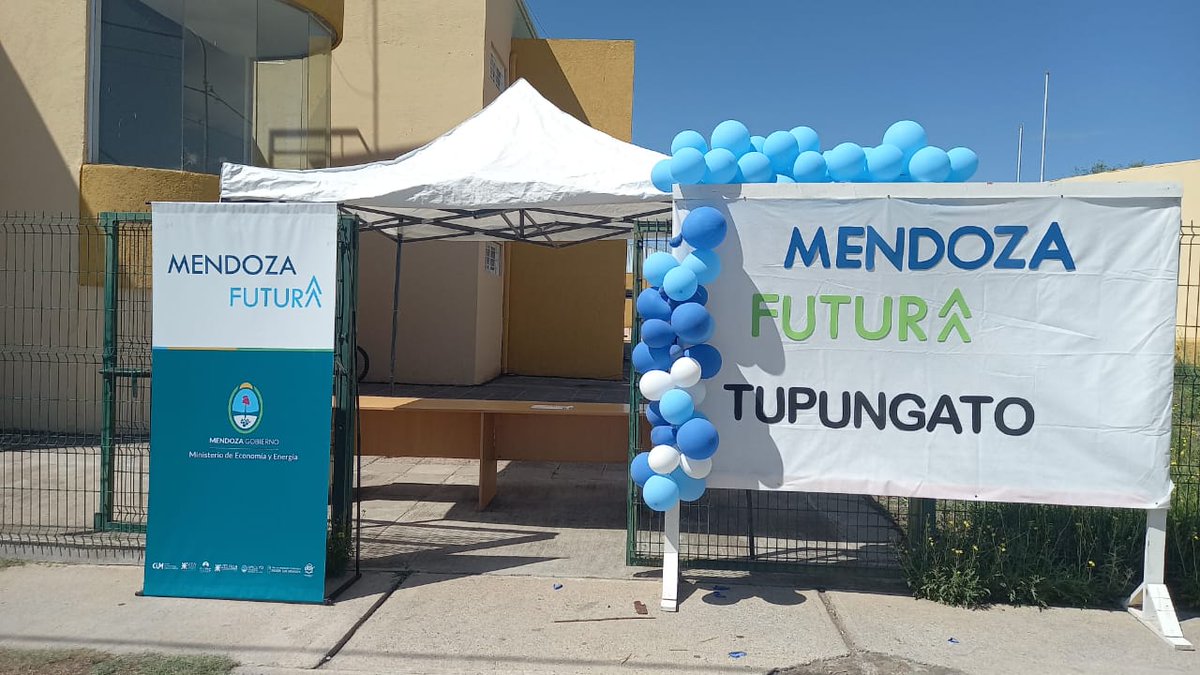 ProduccionMza's tweet photo. #Gestión #Mendoza 
Compartimos algunos momentos del cierre de ciclo de #MendozaFutura en Valle de Uco, donde se expusieron 25 proyectos y se entregaron los certificados a los participantes del programa ¡Muchas gracias por acompañarnos! https://t.co/PSYVB0qh9h
