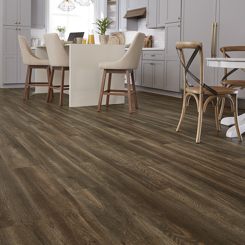 pergo's tweet image. Start your busy workday with a refreshing cup of orange juice in hand, surrounded by the beauty and durability of #Pergo.

💻: bit.ly/46IH4eY

#TimberCraft #TimberCraftElite #WetProtect #waterproof #laminate #laminatedwood #kitchen #breakfast #orangejuice