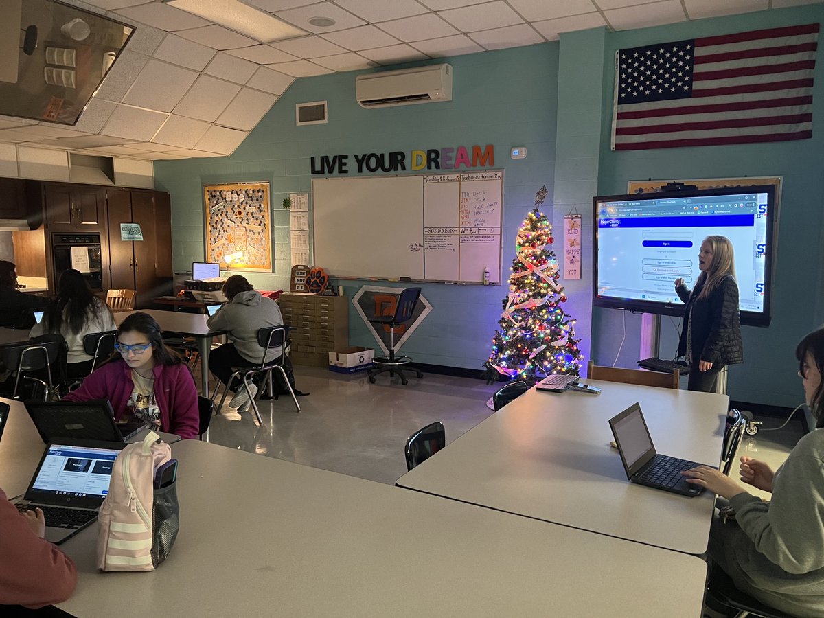 DCHSMrsAkins (@dchswbl) on Twitter photo <a href="/DCcougarnation/">Dickson County High School</a> Career Counselor Angie Turk is visiting with Teaching as a Profession students today to introduce them to Major Clarity. <a href="/DCS_CTE/">Dickson County Schools CTE</a> #BestOfTheBest <a href="/DCcougarnation/">Dickson County High School</a> Career Counselor Angie Turk is visiting with Teaching as a Profession students today to introduce them to Major Clarity. <a href="/DCS_CTE/">Dickson County Schools CTE</a> #BestOfTheBest