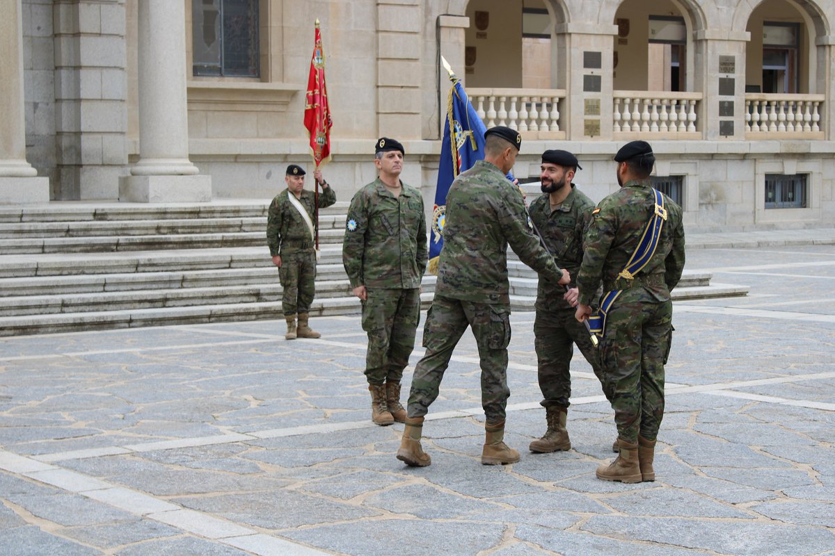 Relevo en la Unidad de Formación de Combate en #Toledo. La instrucción de los militares ucranianos🇺🇦  pasa de la #BrigadaAragon a la #BrigadaGuzmanelBueno <a href="/EjercitoTierra/">Ejército de Tierra 🇪🇸</a>. Orgullosos por el trabajo realizado y comprometidos con el futuro de la Misión💪 #EUMAM_UA_TTCC #MOPS