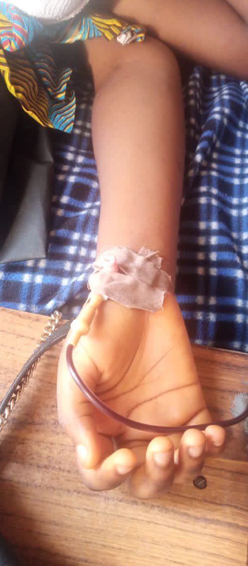 Hausa_girl's tweet photo. Hello family. I’m sorry I haven’t updated since morning. 
Fathia is on her 3rd transfusion and she’s responding well. No allergies so far.
With your kindness, we’ve raised 1,166,047. I can’t thank you all enough.
Pls don’t stop donating and retweeting. May God reward you all🤲🏽🤲🏽 https://t.co/nGvImhGB3U