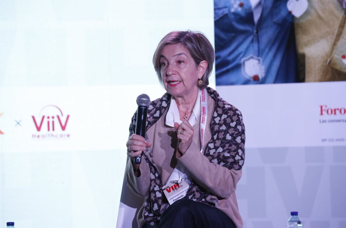 RevistaSemana's tweet photo. #ForosSemana | Según Ángela González Puche, médica epidemióloga y experta en VIH, las mujeres embarazadas que tienen VIH son una población clave “pues siguen naciendo niños con el virus en nuestro país”. #VIHVisible
#EnVivo https://t.co/svKP1mTrjq https://t.co/kX5oBZjFpp