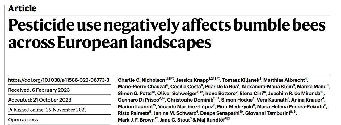 🚨New paper🚨 So excited our research into the impacts of landscape-scale pesticide exposure on bee health is published in @Nature. Huge thanks to my co-1st author @JessKnapp24 and @MajRundlof and all in @poshbee_eu The paper: shorturl.ac/7cckv What’s this all about? 🧵
