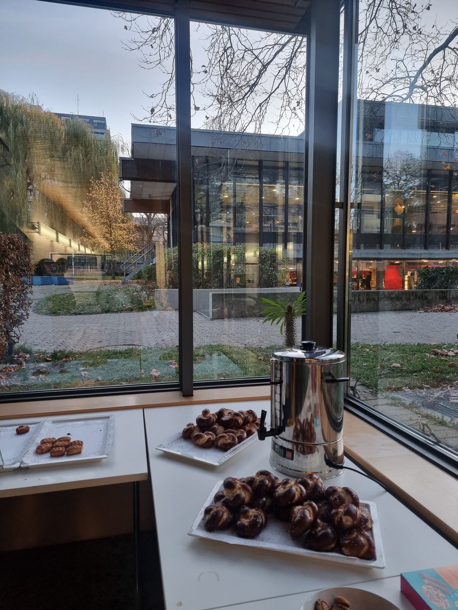 Having a blast at the Symbiosis symposium organized by our fantastic IPP students with the help of <a href="/SGBMFreiburg/">SGBM</a> and <a href="/mpi_ie/">MPI of Immunobiology & Epigenetics</a> 
Exciting talks, poster sessions, coffee breaks and more.
#ippretreat #PhD #phdlife