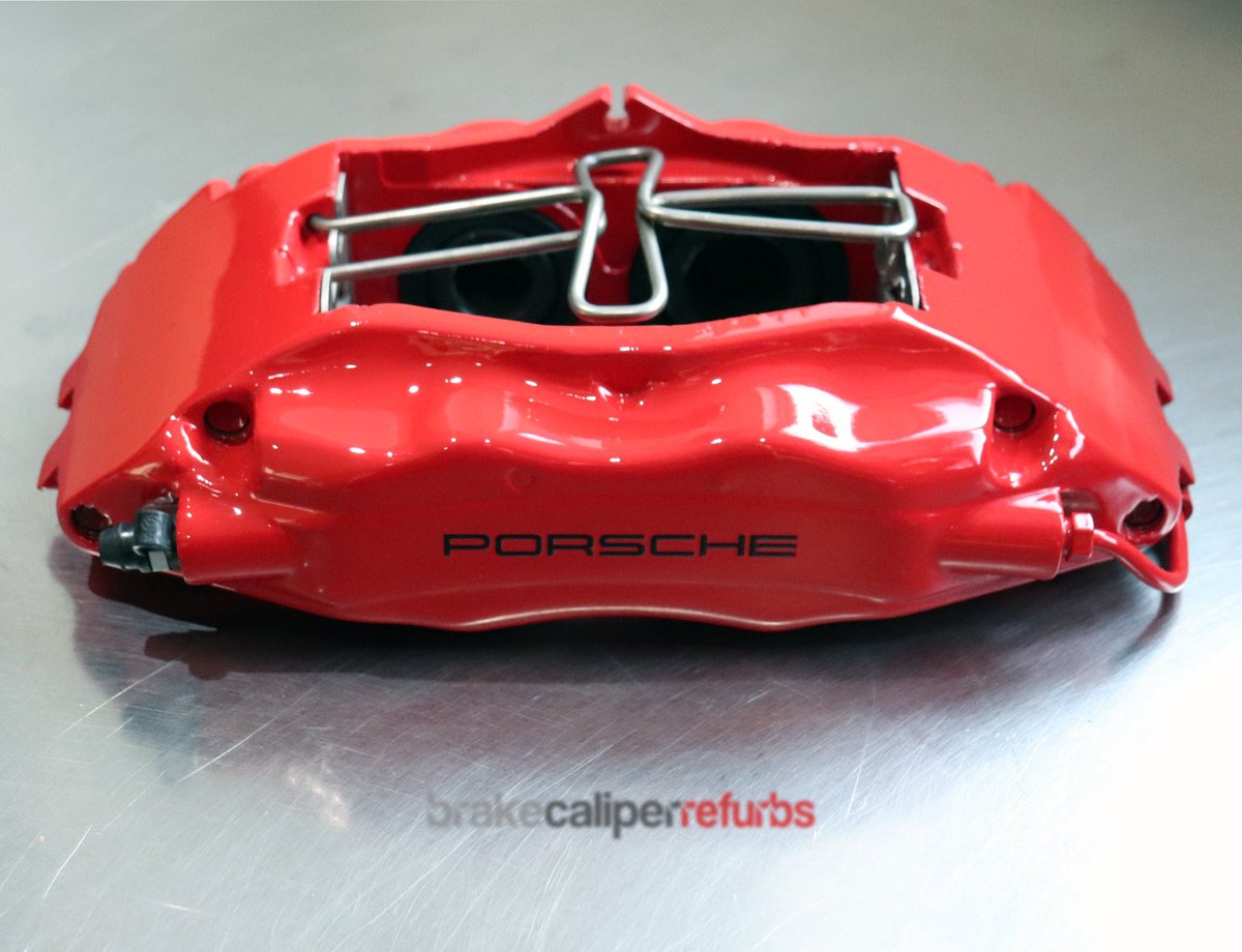 RefurbsCalipers's tweet photo. 9 9 3 - #porsche #993 front and rear calipers #refurbished / #refinished in #guardsred with black logo detailing. Stainless metal work all cleaned.

#bcr
#caliperpainting
#caliperservicing
#porschecalipers
#911calipers

#porscheownersuk 
#porsche993 https://t.co/BVwyDZOnmC