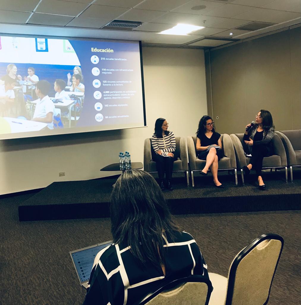 reduca_al's tweet photo. #REDUCA | Avanzamos con la Presentación de iniciativas regionales para la recuperación de Aprendizajes, exponen: 

🇸🇻 Mercedes Meléndez @FEPADEsv 
🇨🇱 Consuelo Iturrieta @Educacion2020 
🇲🇽 Laura Ramírez @Mexicanos1o 
✅ Pablo Zoido @el_BID 

🔴 https://t.co/eSPPYQWRhe https://t.co/b3BnW7DlTA